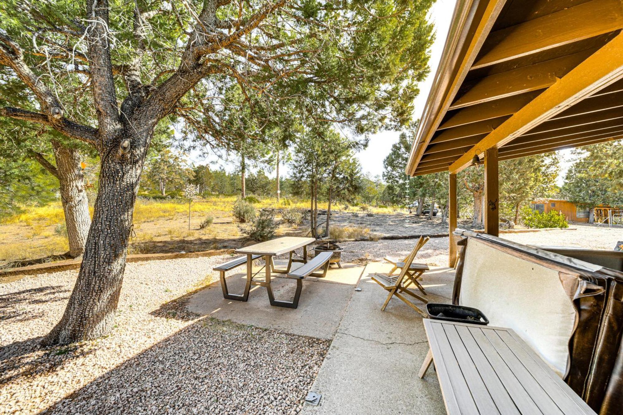 Peaceful Strawberry Cabin Fire Pit And Hot Tub Pine Buitenkant foto